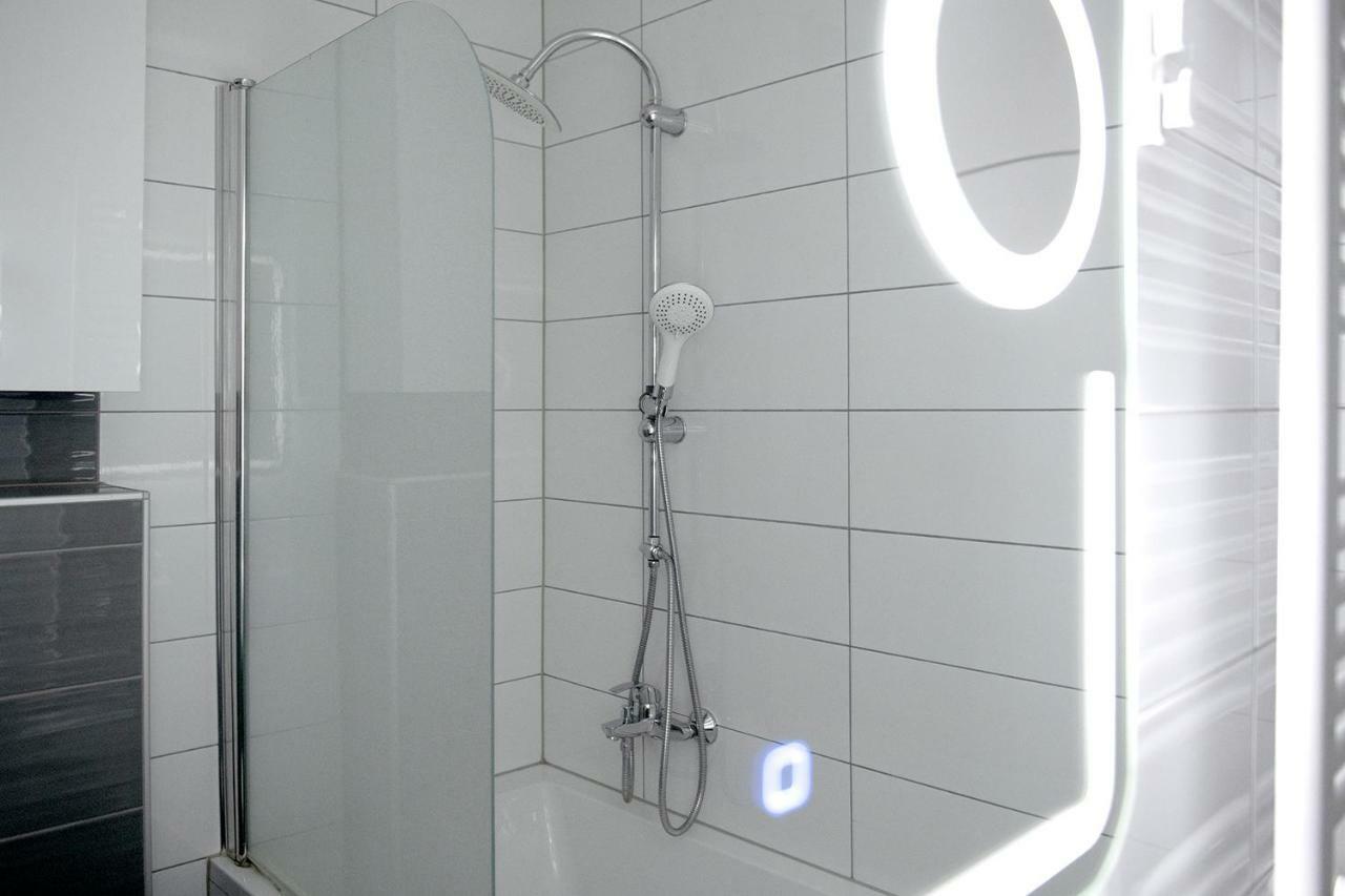 Flexible Selfcheckins 7 - Zagreb - Garage - Electric Vehicle Ccharger - Loggia - New - Luxury - Apartments Repinc 7 エクステリア 写真