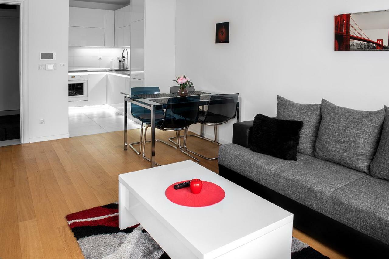 Flexible Selfcheckins 7 - Zagreb - Garage - Electric Vehicle Ccharger - Loggia - New - Luxury - Apartments Repinc 7 エクステリア 写真