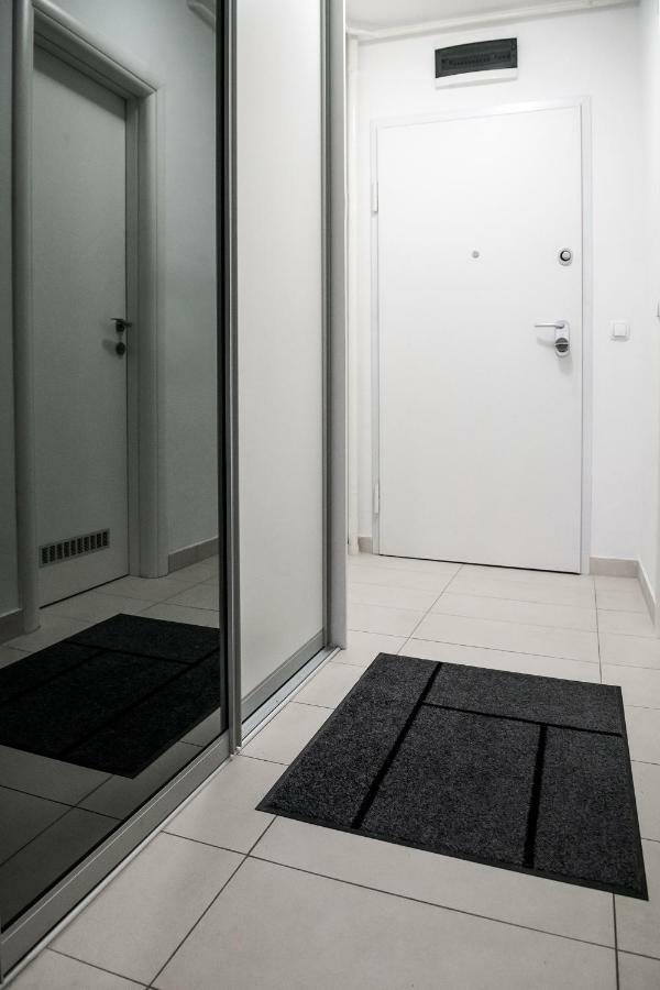 Flexible Selfcheckins 7 - Zagreb - Garage - Electric Vehicle Ccharger - Loggia - New - Luxury - Apartments Repinc 7 エクステリア 写真
