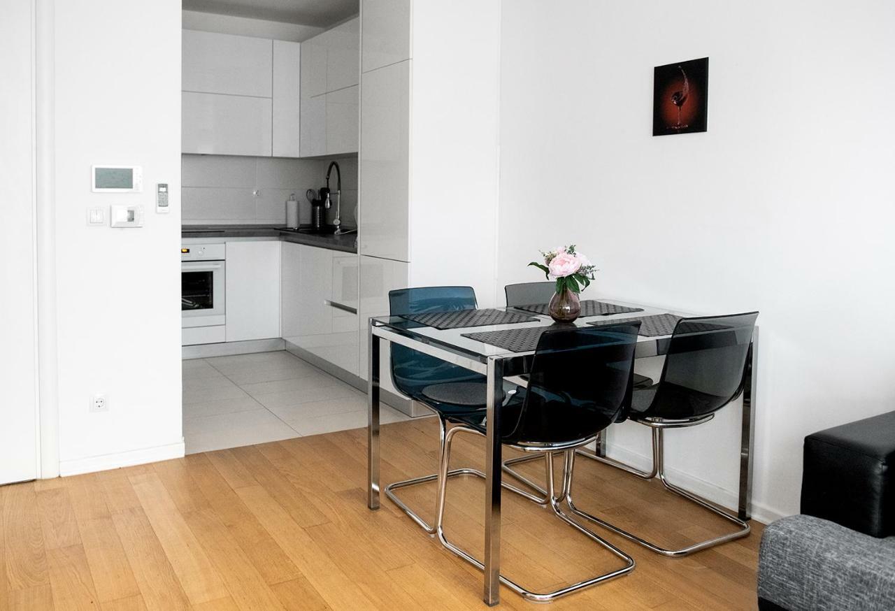 Flexible Selfcheckins 7 - Zagreb - Garage - Electric Vehicle Ccharger - Loggia - New - Luxury - Apartments Repinc 7 エクステリア 写真